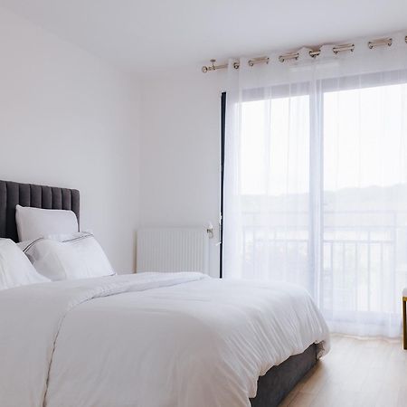 Appartement Luxueux, Neuf & Equipe A Versailles, Saint-Cyr-lʼÉcole Εξωτερικό φωτογραφία