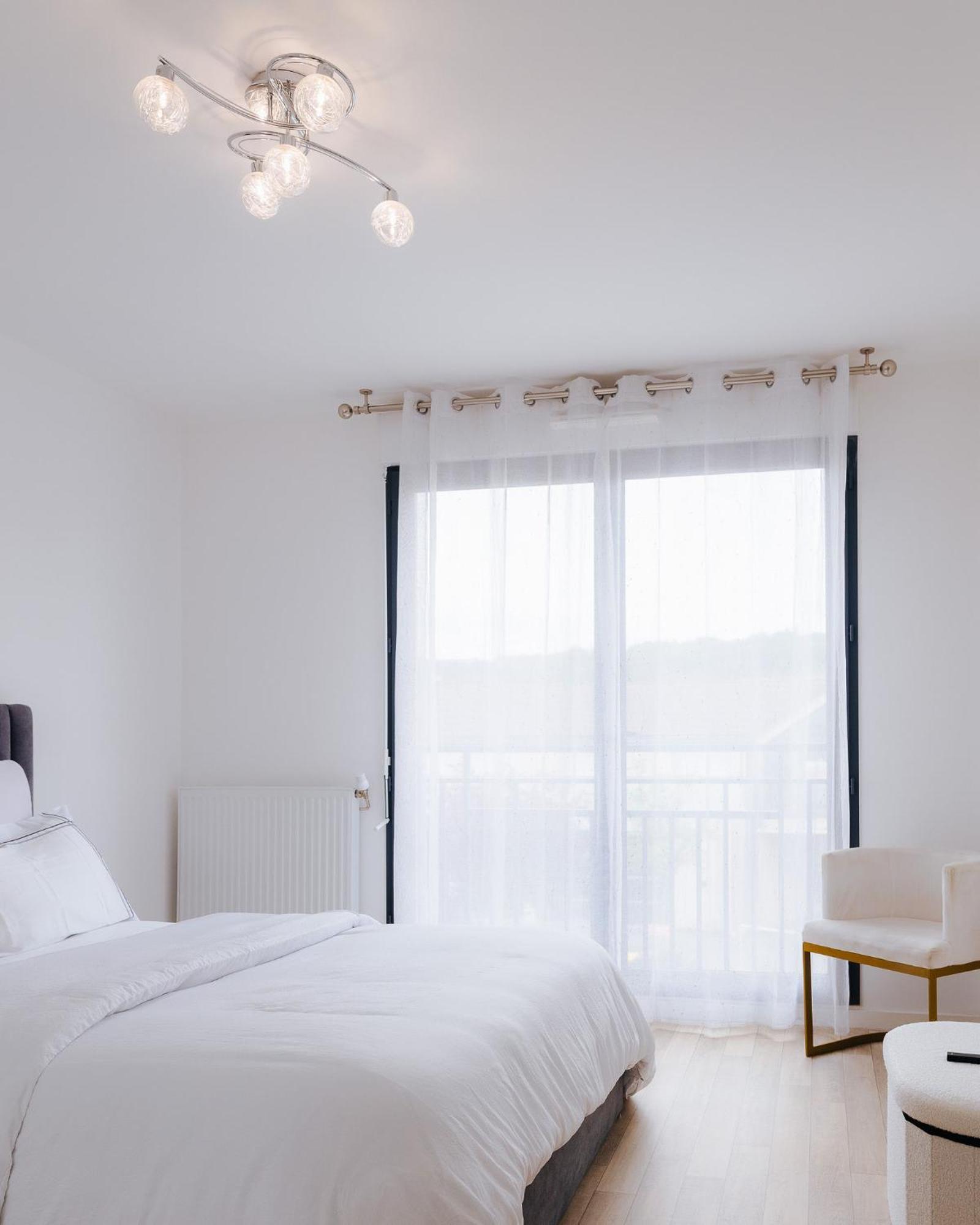 Appartement Luxueux, Neuf & Equipe A Versailles, Saint-Cyr-lʼÉcole Εξωτερικό φωτογραφία